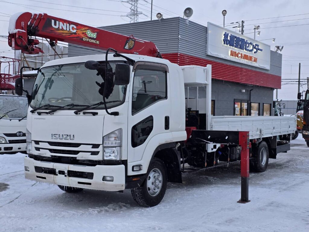 平成30年　いすゞ　フォワード　４トン４段クレーンワイドロング　差し違い・ﾗｼﾞｺﾝ・ﾍﾞｯﾄﾞ付（車検令和8年10月）