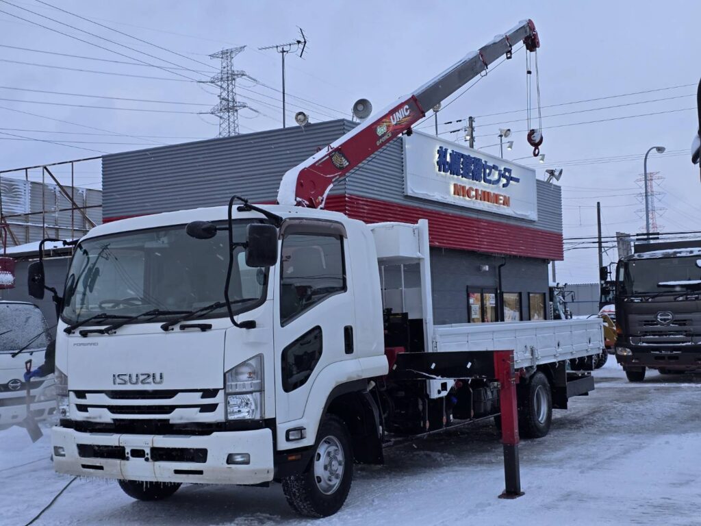 平成30年　いすゞ　フォワード　４トン４段クレーンワイドロング　差し違い・ﾗｼﾞｺﾝ・ﾍﾞｯﾄﾞ付（車検令和8年10月）