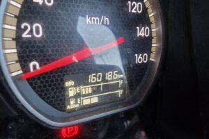 サムネイル: 平成30年　いすゞ　フォワード　４トン４段クレーンワイドロング　差し違い・ﾗｼﾞｺﾝ・ﾍﾞｯﾄﾞ付（車検令和8年10月）