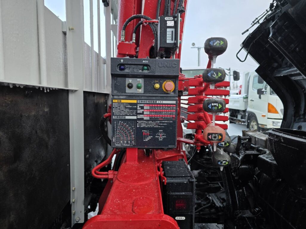 平成30年　いすゞ　フォワード　４トン４段クレーンワイドロング　差し違い・ﾗｼﾞｺﾝ・ﾍﾞｯﾄﾞ付（車検令和8年10月）