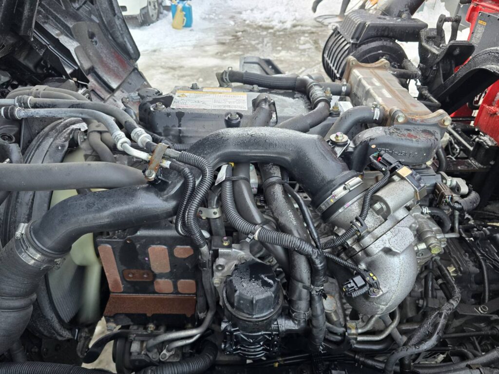 平成30年　いすゞ　フォワード　４トン４段クレーンワイドロング　差し違い・ﾗｼﾞｺﾝ・ﾍﾞｯﾄﾞ付（車検令和8年10月）