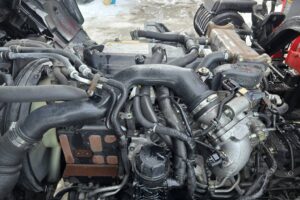 サムネイル: 平成30年　いすゞ　フォワード　４トン４段クレーンワイドロング　差し違い・ﾗｼﾞｺﾝ・ﾍﾞｯﾄﾞ付（車検令和8年10月）