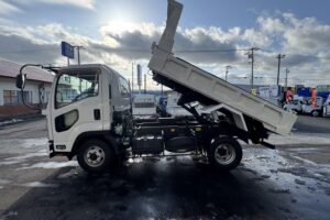サムネイル: 平成24年　フォワード4トンLゲートダンプ　電動コボレーン　車検1年付
