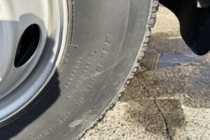 サムネイル: 平成24年　フォワード4トンLゲートダンプ　電動コボレーン　車検1年付