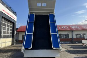 サムネイル: 平成24年　フォワード4トンLゲートダンプ　電動コボレーン　車検1年付