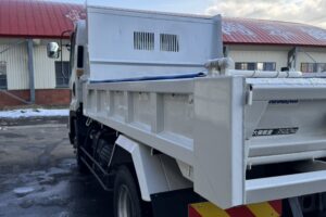 サムネイル: 平成24年　フォワード4トンLゲートダンプ　電動コボレーン　車検1年付