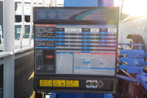 サムネイル: 平成24年　レンジャー 4ｔ4段クレーンロング　★フックイン★ラジコン★