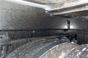 サムネイル: 平成24年　エルフ 14.5ｍ高所作業車　★電工仕様★絶縁バケット★ウインチ★車検令和8年3月★