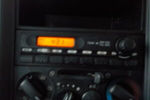 サムネイル: 平成24年　エルフ 14.5ｍ高所作業車　★電工仕様★絶縁バケット★ウインチ★車検令和8年3月★