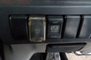 サムネイル: 平成24年　エルフ 14.5ｍ高所作業車　★電工仕様★絶縁バケット★ウインチ★車検令和8年3月★