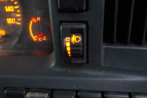 サムネイル: 平成24年　エルフ 14.5ｍ高所作業車　★電工仕様★絶縁バケット★ウインチ★車検令和8年3月★