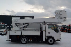 サムネイル: 平成24年　エルフ 14.5ｍ高所作業車　★電工仕様★絶縁バケット★ウインチ★車検令和8年3月★