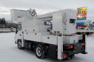 サムネイル: 平成24年　エルフ 14.5ｍ高所作業車　★電工仕様★絶縁バケット★ウインチ★車検令和8年3月★
