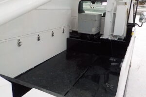 サムネイル: 平成24年　エルフ 14.5ｍ高所作業車　★電工仕様★絶縁バケット★ウインチ★車検令和8年3月★