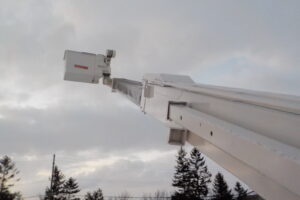 サムネイル: 平成24年　エルフ 14.5ｍ高所作業車　★電工仕様★絶縁バケット★ウインチ★車検令和8年3月★