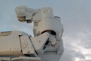 サムネイル: 平成24年　エルフ 14.5ｍ高所作業車　★電工仕様★絶縁バケット★ウインチ★車検令和8年3月★