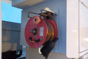 サムネイル: 平成24年　エルフ 14.5ｍ高所作業車　★電工仕様★絶縁バケット★ウインチ★車検令和8年3月★