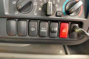 サムネイル: 平成23年式日野デュトロ2t平ワイドロング（車検１年付）