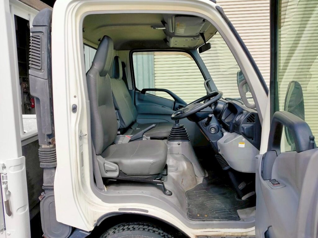 平成23年式日野デュトロ2t平ワイドロング（車検１年付）