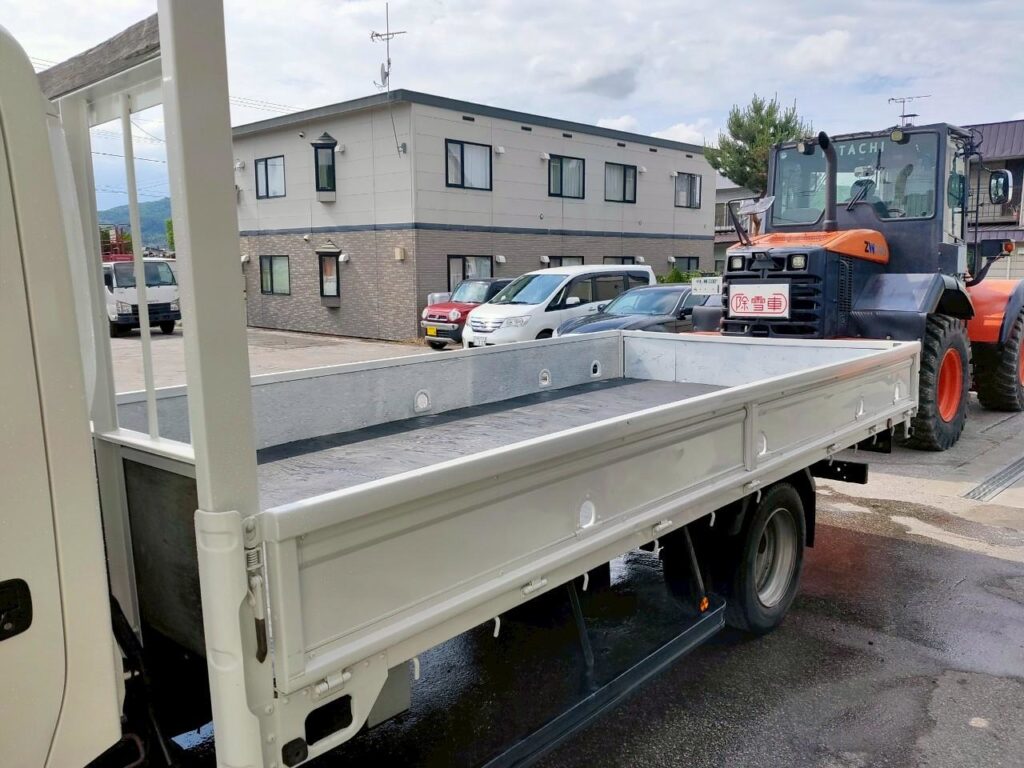 平成23年式日野デュトロ2t平ワイドロング（車検１年付）