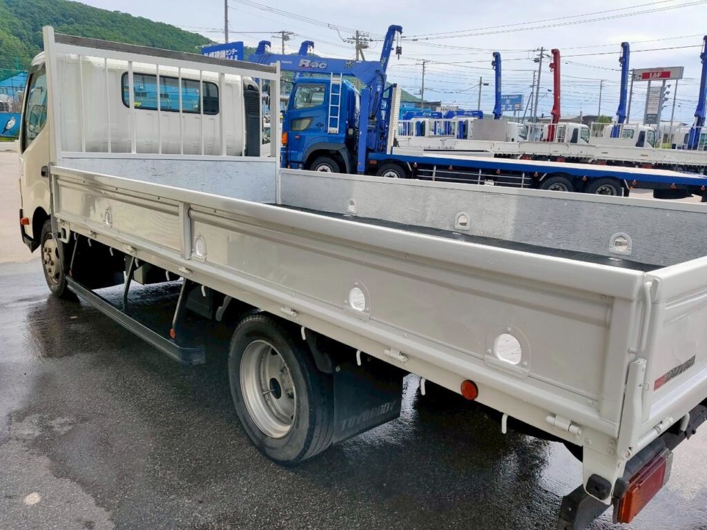 平成23年式日野デュトロ2t平ワイドロング（車検１年付）