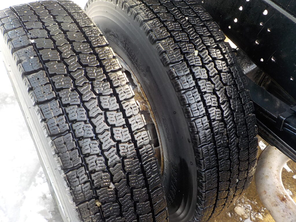 平成28年　フォワード 4ｔダンプ　★Ｌゲート★