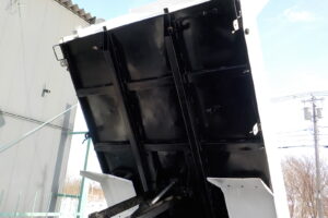 サムネイル: 平成28年　フォワード 4ｔダンプ　★Ｌゲート★