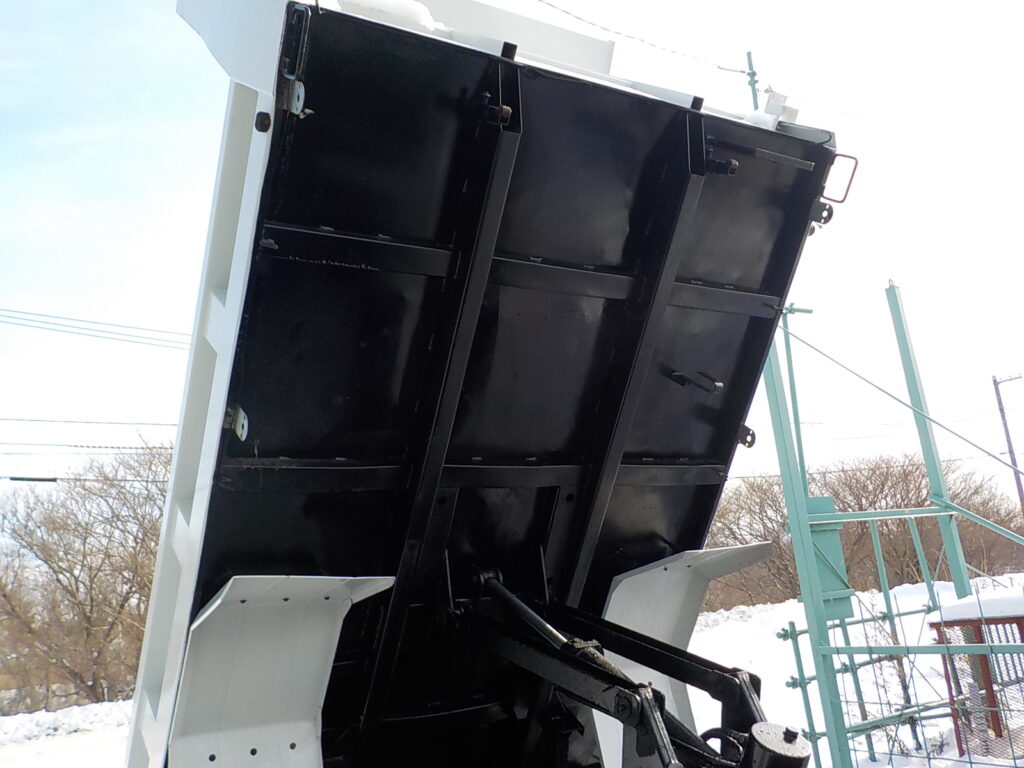 平成28年　フォワード 4ｔダンプ　★Ｌゲート★