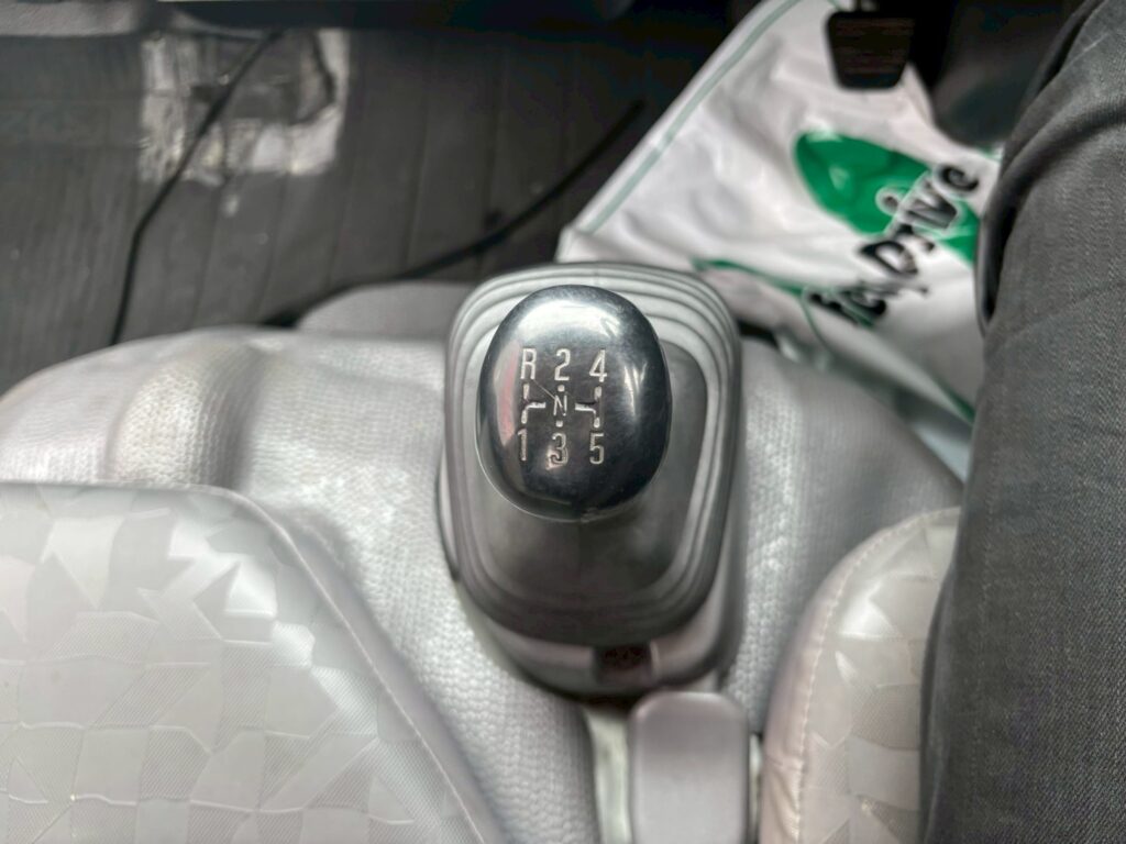 平成19年　いすゞ　エルフ　9.9ｍ高所作業車　FRPバケット　★張り出し不要アウトリガー・後方格納★（車検2年付）