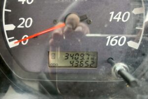 サムネイル: 平成19年　いすゞ　エルフ　9.9ｍ高所作業車　FRPバケット　★張り出し不要アウトリガー・後方格納★（車検2年付）