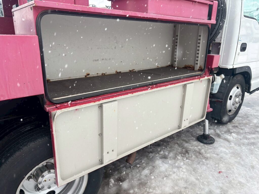 平成19年　いすゞ　エルフ　9.9ｍ高所作業車　FRPバケット　★張り出し不要アウトリガー・後方格納★（車検2年付）