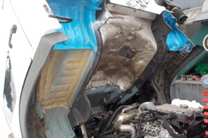 サムネイル: 平成20年　レンジャー 4ｔ4段クレーンロング　★ラジコン★フックイン★荷台内寸548㎝×211㎝★