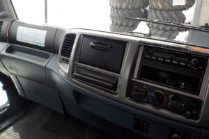 サムネイル: 平成20年　レンジャー 4ｔ4段クレーンロング　★ラジコン★フックイン★荷台内寸548㎝×211㎝★