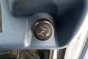 サムネイル: 平成20年　レンジャー 4ｔ4段クレーンロング　★ラジコン★フックイン★荷台内寸548㎝×211㎝★