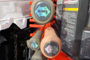 サムネイル: 平成20年　レンジャー 4ｔ4段クレーンロング　★ラジコン★フックイン★荷台内寸548㎝×211㎝★