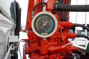 サムネイル: 平成20年　レンジャー 4ｔ4段クレーンロング　★ラジコン★フックイン★荷台内寸548㎝×211㎝★