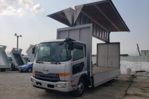 サムネイル: 【★北見店★】平成28年式UDトラックス　コンドル　アルミウィング　ワイドロング　◆札幌・江別・旭川・北見・釧路どこでも全国対応可能です！◆