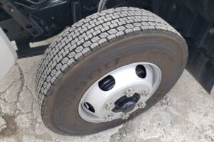 サムネイル: 【★北見店★】平成28年式UDトラックス　コンドル　アルミウィング　ワイドロング　◆札幌・江別・旭川・北見・釧路どこでも全国対応可能です！◆