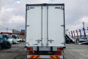 サムネイル: 【★北見店★】平成28年式UDトラックス　コンドル　アルミウィング　ワイドロング　◆札幌・江別・旭川・北見・釧路どこでも全国対応可能です！◆