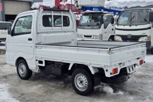 サムネイル: 令和２年　スズキ　キャリィ　軽トラック　４WD・オートマ車（車検2年付）
