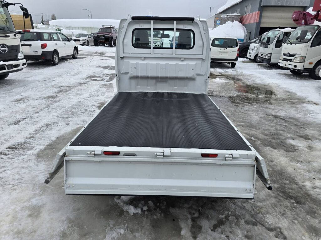 令和２年　スズキ　キャリィ　軽トラック　４WD・オートマ車（車検2年付）