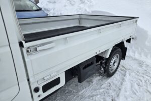 サムネイル: 令和２年　スズキ　キャリィ　軽トラック　４WD・オートマ車（車検2年付）