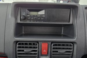 サムネイル: 令和２年　スズキ　キャリィ　軽トラック　４WD・オートマ車（車検2年付）