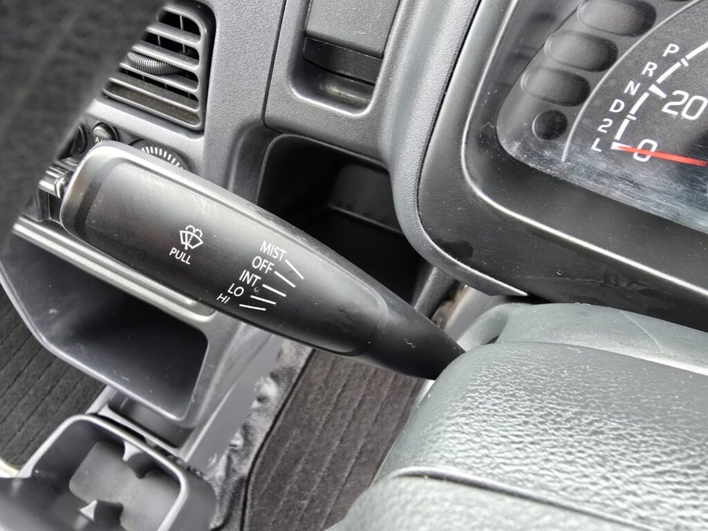 令和２年　スズキ　キャリィ　軽トラック　４WD・オートマ車（車検2年付）