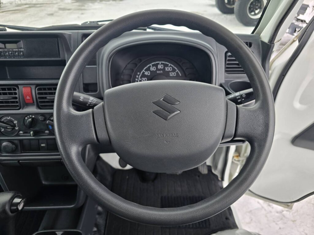 令和２年　スズキ　キャリィ　軽トラック　４WD・オートマ車（車検2年付）