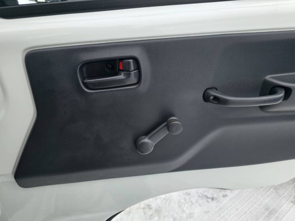 令和２年　スズキ　キャリィ　軽トラック　４WD・オートマ車（車検2年付）