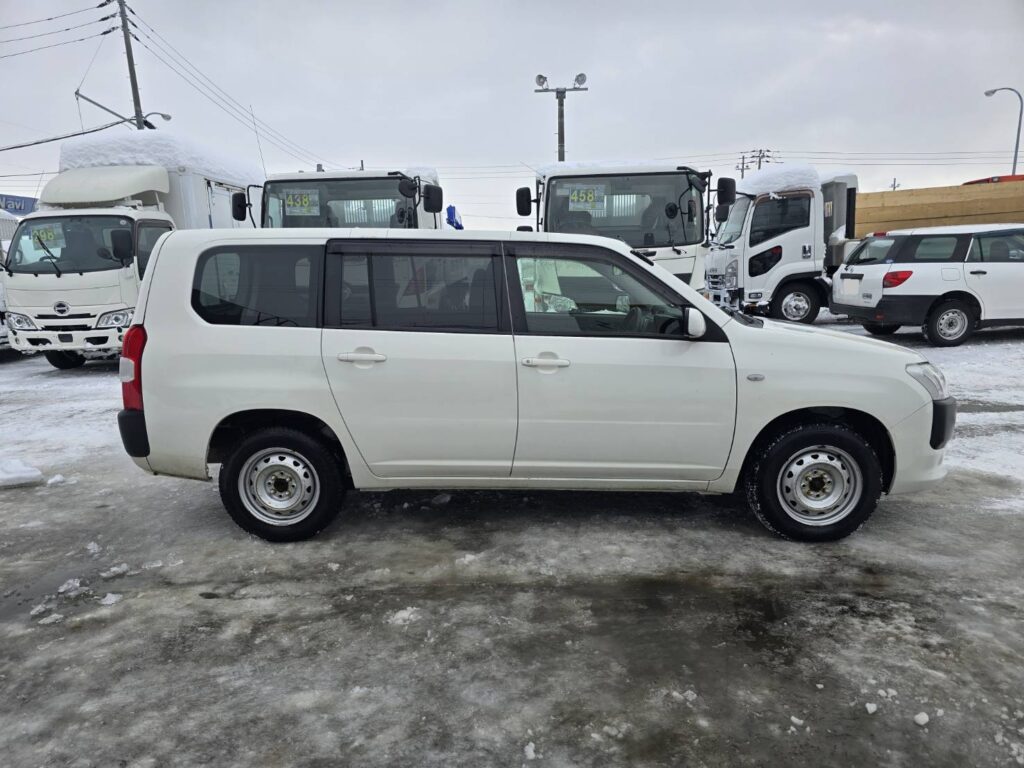 平成28年　トヨタ　プロボックスバン　GL　4WD・小型貨物（4ナンバー）（車検1年付）