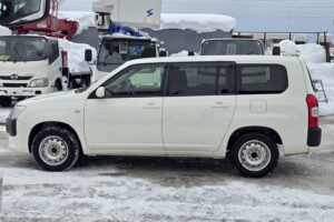 サムネイル: 平成28年　トヨタ　プロボックスバン　GL　4WD・小型貨物（4ナンバー）（車検1年付）