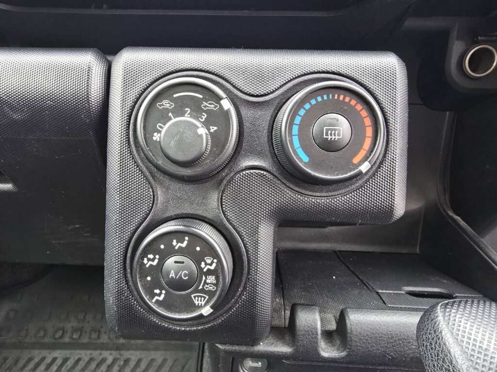 平成28年　トヨタ　プロボックスバン　GL　4WD・小型貨物（4ナンバー）（車検1年付）