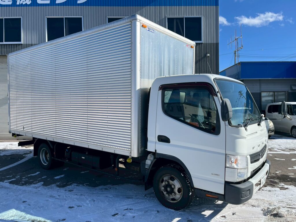 平成28年式　三菱キャンター　アルミバン　４WD　ワイドロング　サイドドア付　（車検1年付き）